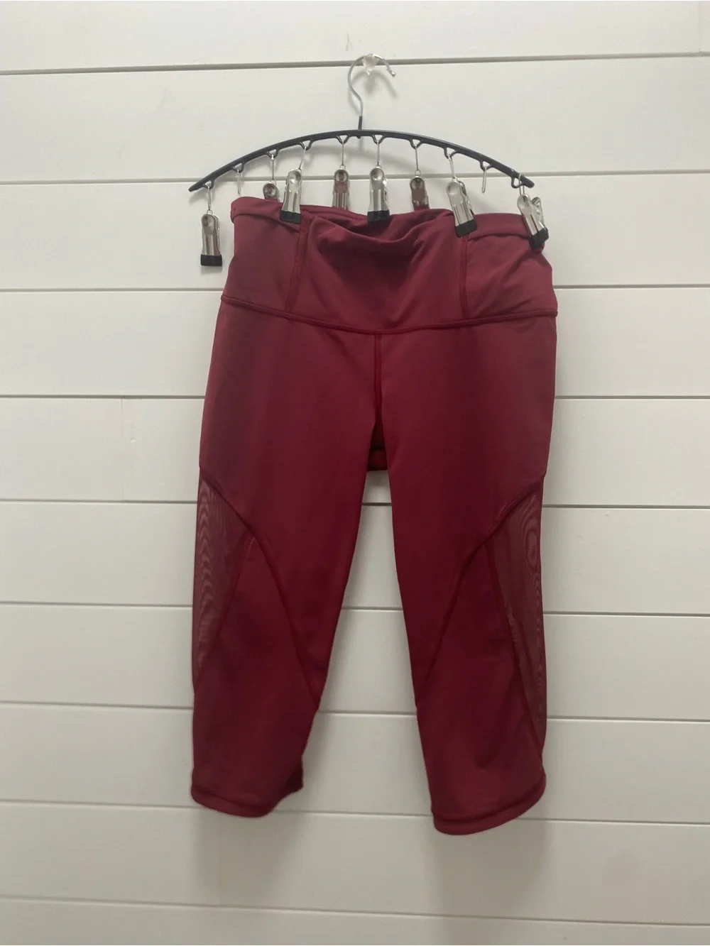 lululemon athletica Wine Red Mesh-Panel Capri Leggings